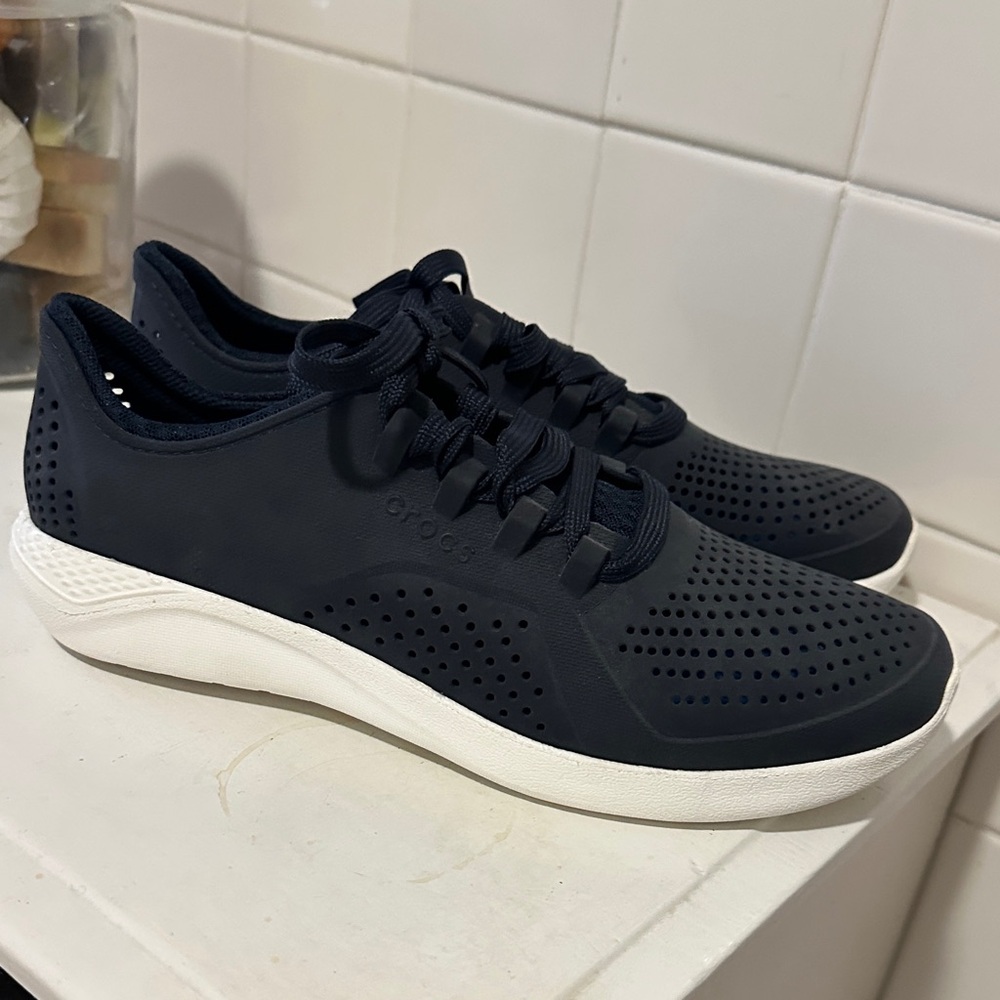 Men’s LiteRide by CROCS Dark Blue Athletic Shoes with White Soles